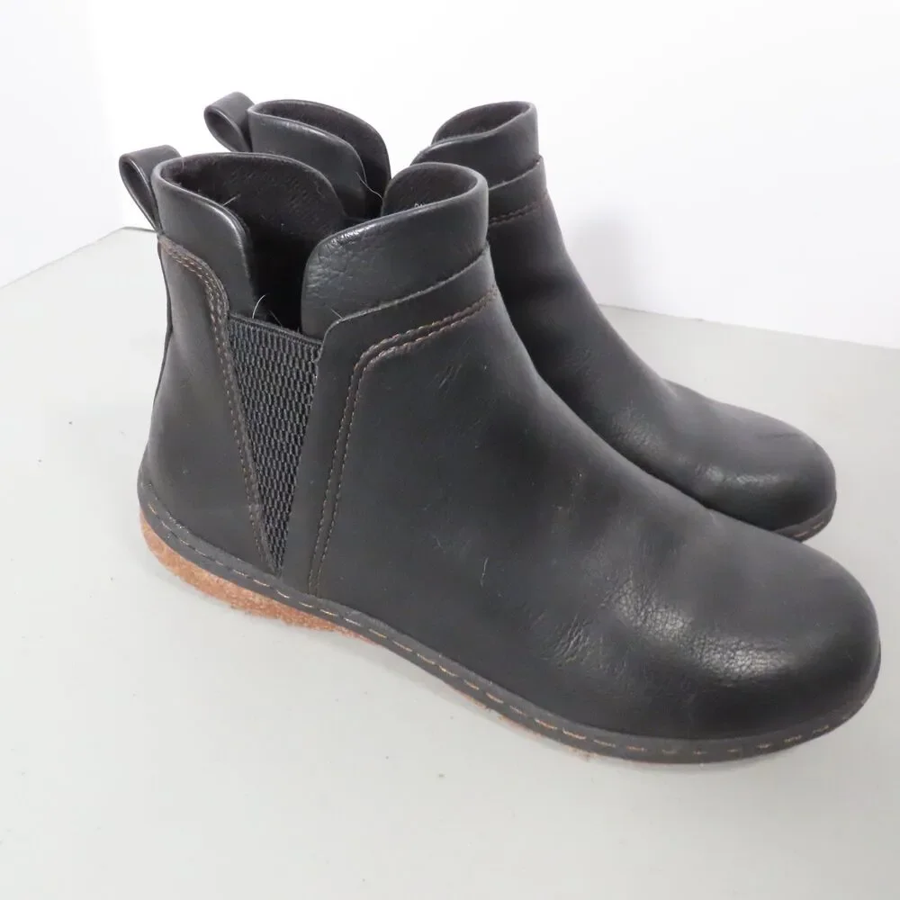 b.o.c Born Concept Womens Size 9M Black Faux Leather Ankle Chelsea Boots Short